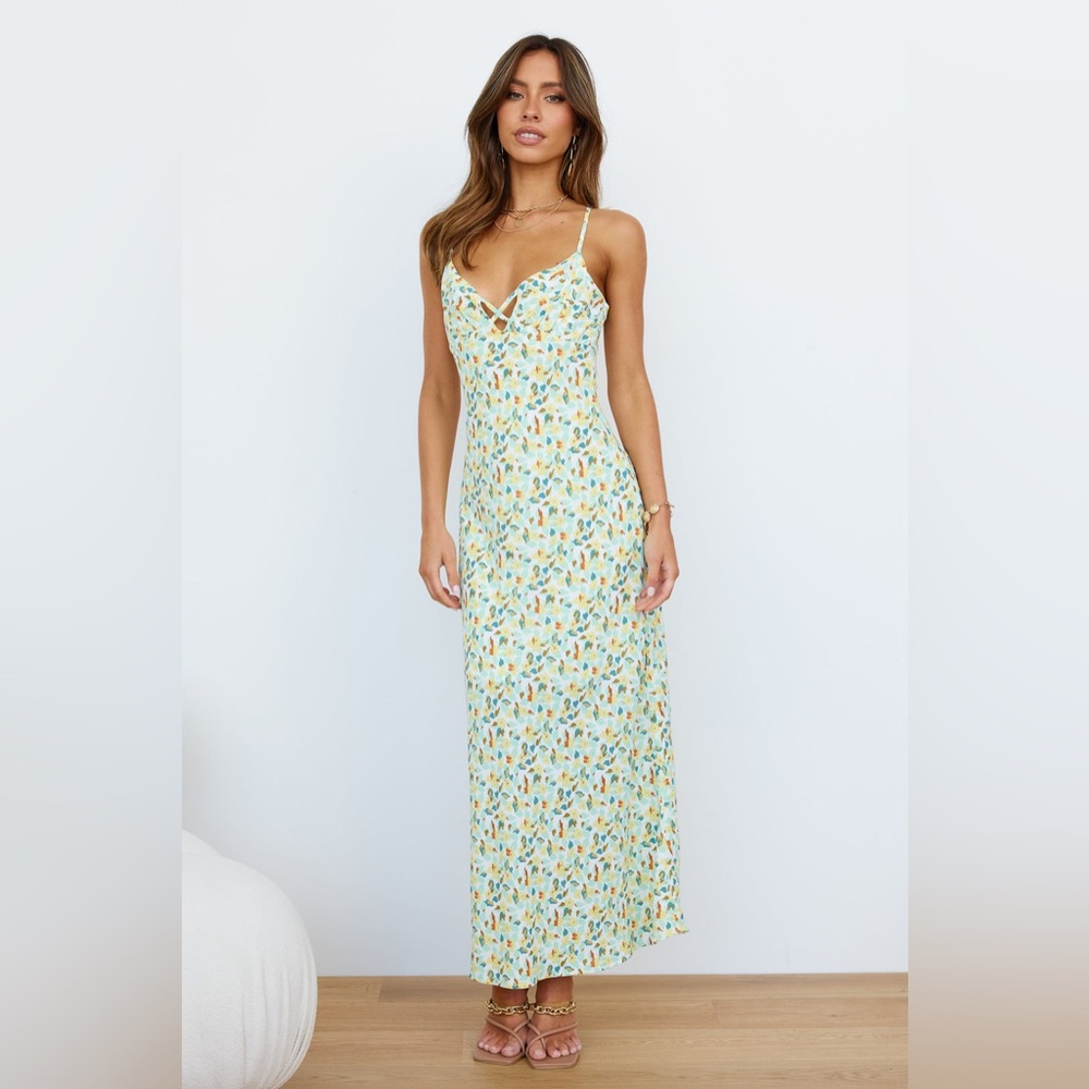 Hello Molly Smiley Moments Floral Maxi Dress Open Back Size 10